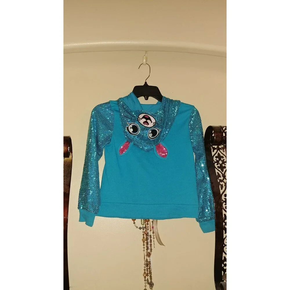 Cute!! 2 girls hoodies size 6, Justice